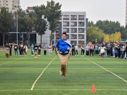 卡尔接班梅西？拜仁总监：梅西是能想到的最夸张的比较对象！